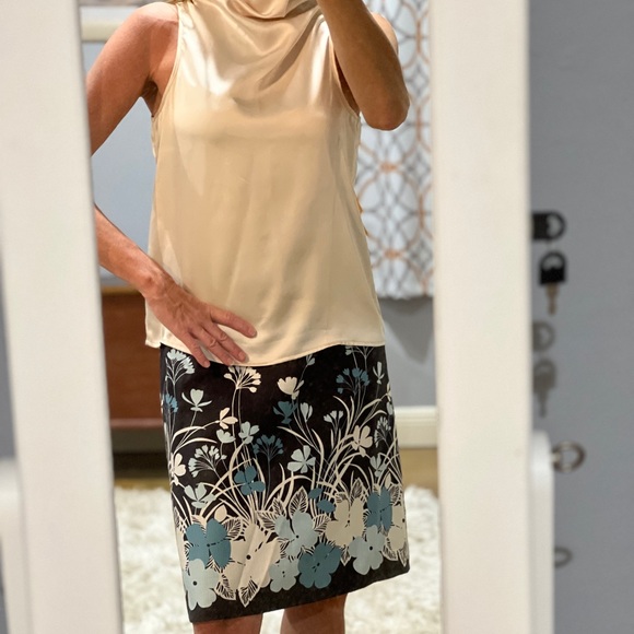 Rachel Zoe cream satin sleeveless gathered collar size woman’s small blouse - Picture 7 of 7